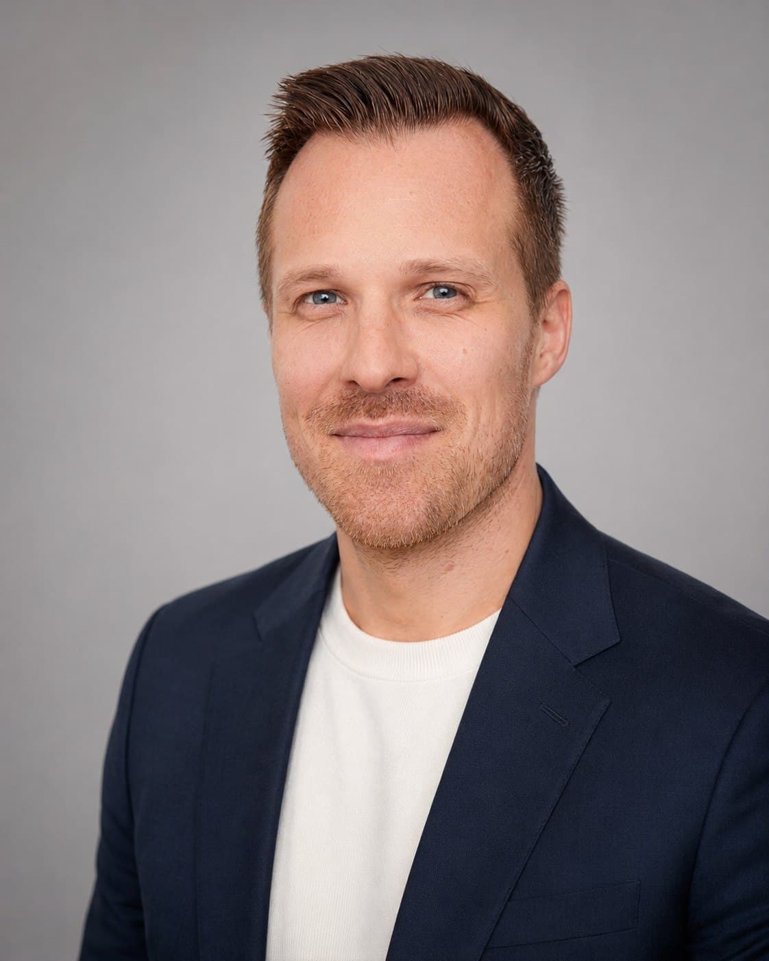 Tyrell Cromoshuk, writer of The Unofficial Guide to Being an Adult